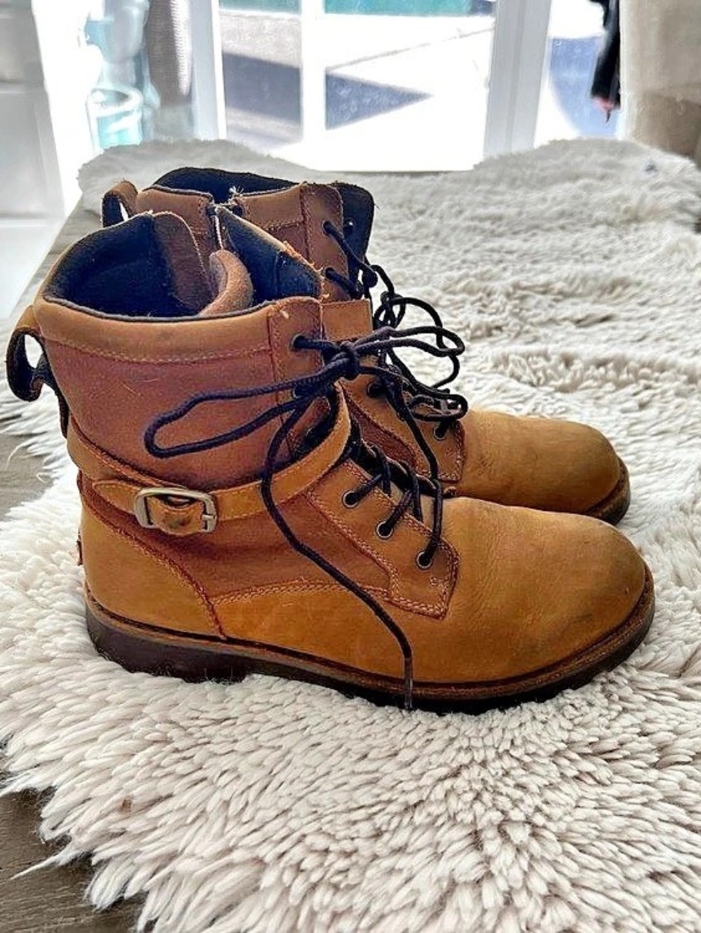 UGG Brown Lace-Up Winter Boots US 4